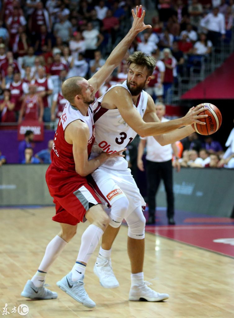 韩国队险胜波兰队，波尔带队取胜的简单介绍