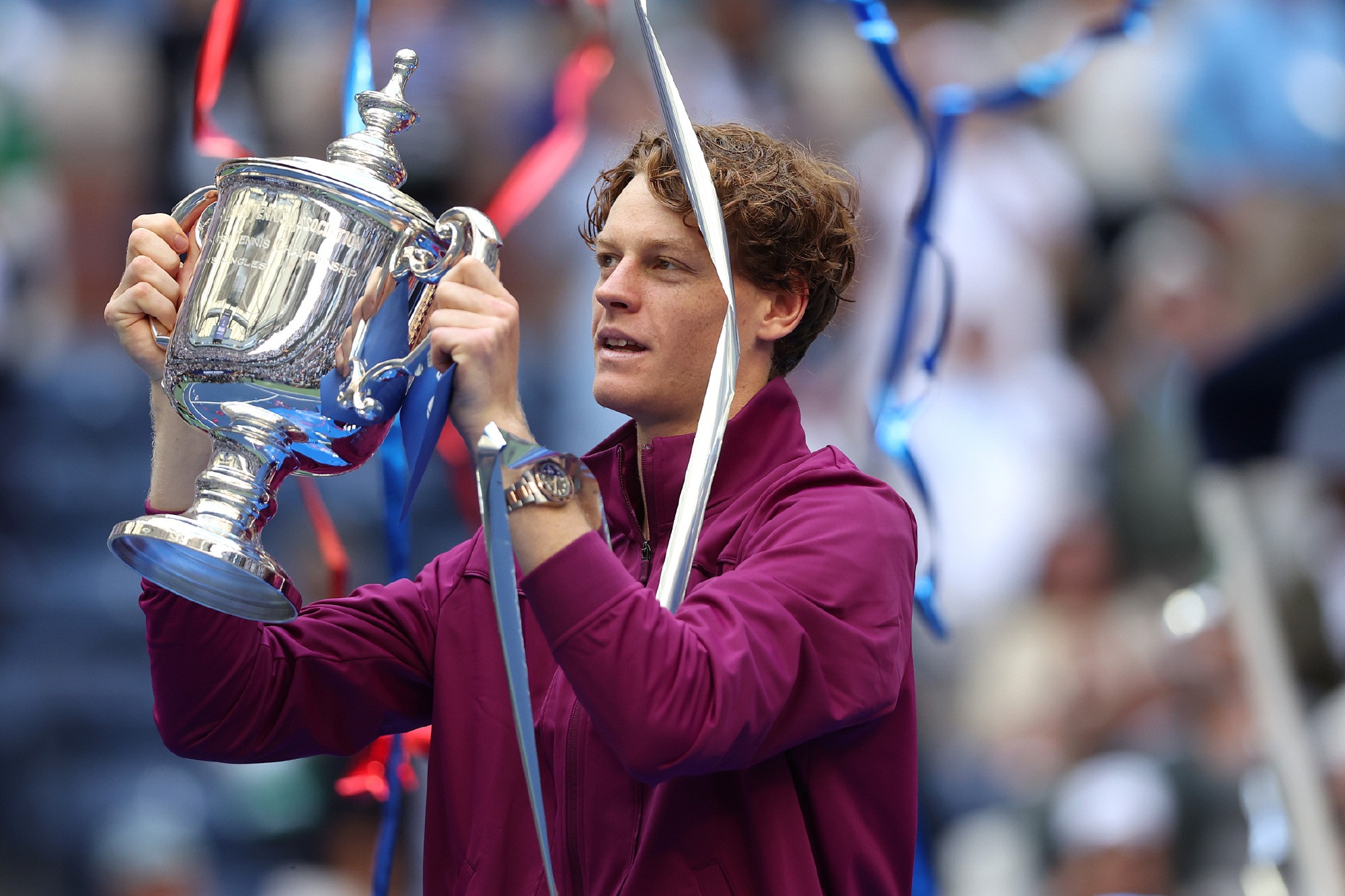 包含美网碾压年终总决赛，辛纳带队取胜的词条